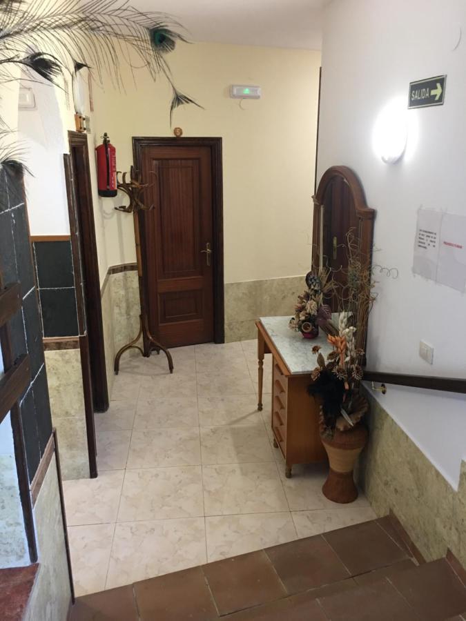 Hostal O Labrador Hotel O Hospital Bagian luar foto