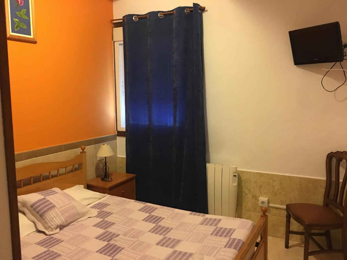 Hostal O Labrador Hotel O Hospital Bagian luar foto