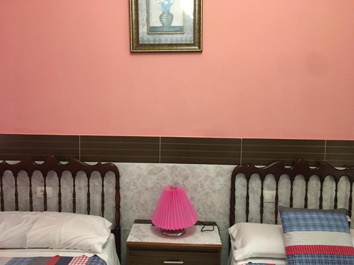 Hostal O Labrador Hotel O Hospital Bagian luar foto