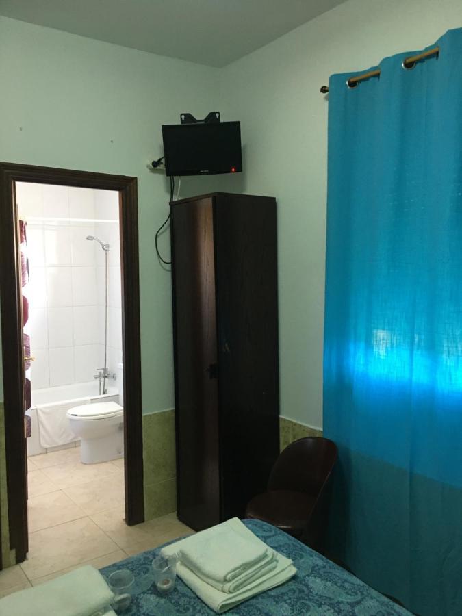 Hostal O Labrador Hotel O Hospital Bagian luar foto