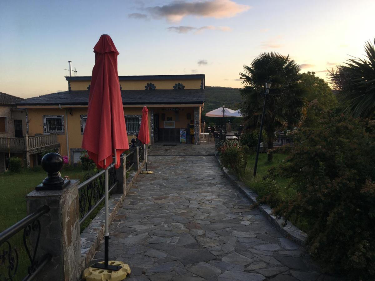Hostal O Labrador Hotel O Hospital Bagian luar foto