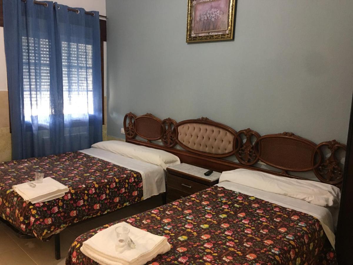 Hostal O Labrador Hotel O Hospital Bagian luar foto