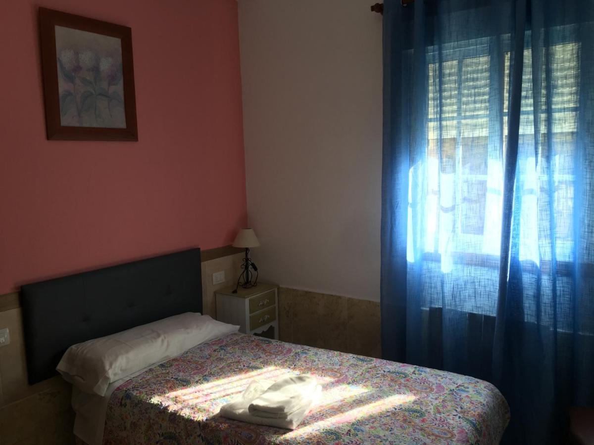 Hostal O Labrador Hotel O Hospital Bagian luar foto